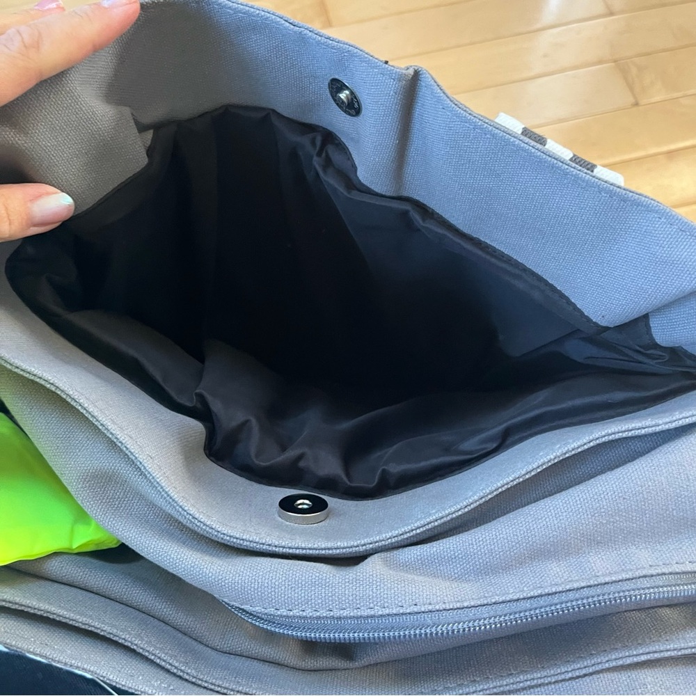 Baby K’tan NEW Wet Dry Insulated Weekender Grey Diaper Bag - Picture 13 of 13